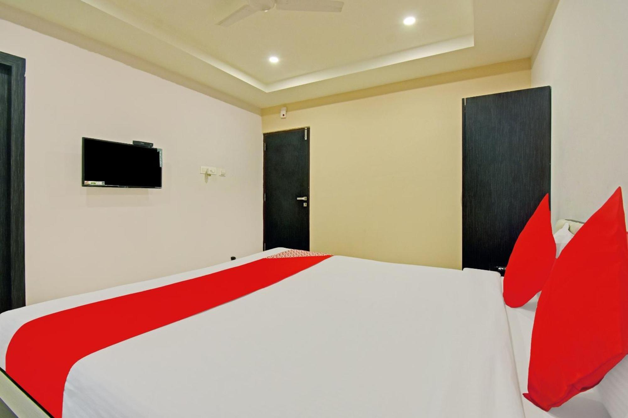Hotel O Newtown Galaxy Panchuria Exterior foto